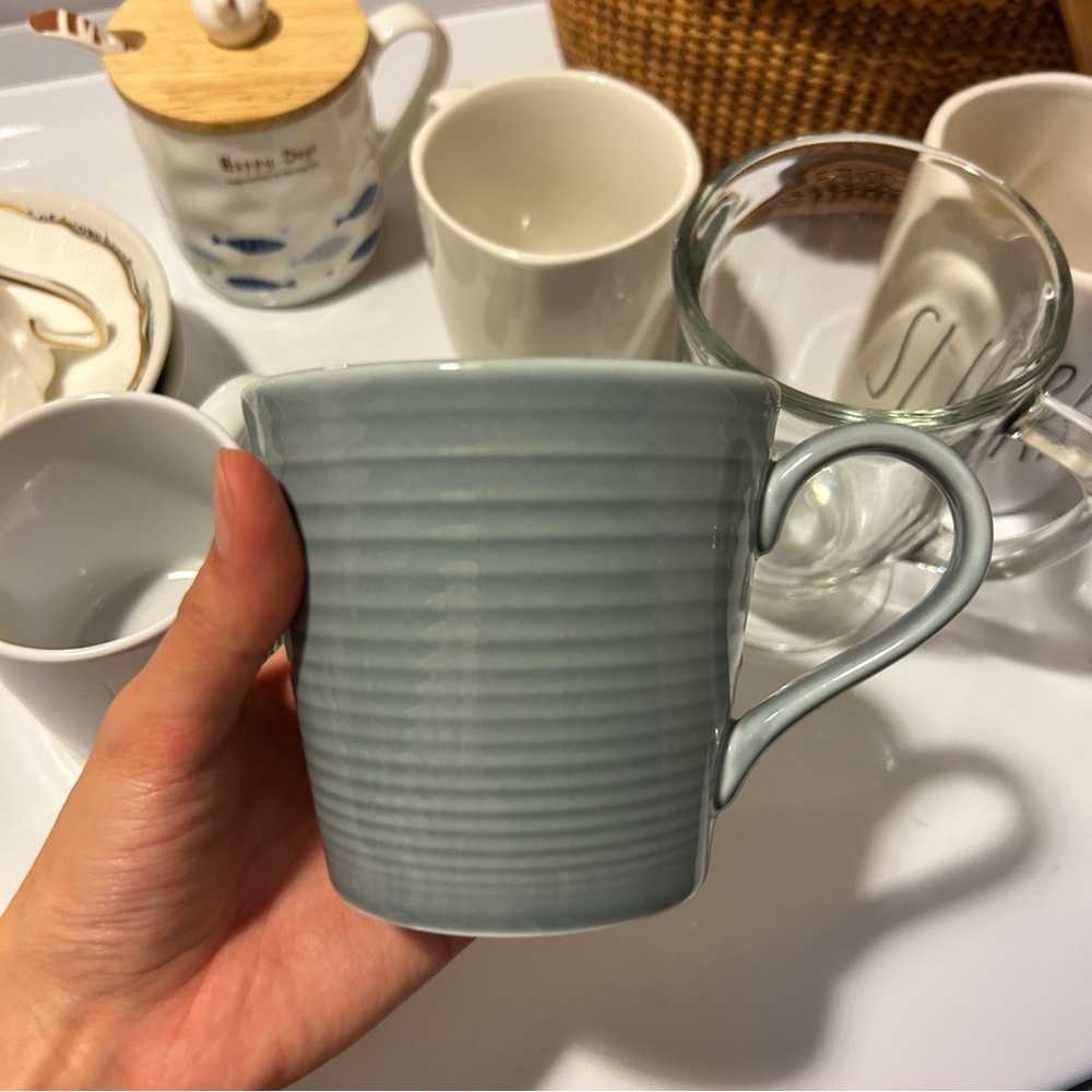 blue mug